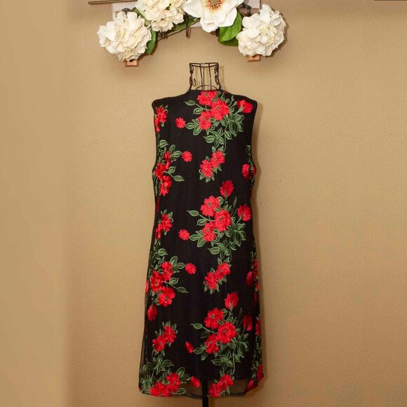 NWT Romeo & Juliet Couture Embroidered Rose Shift Dress size M - Picture 3 of 12